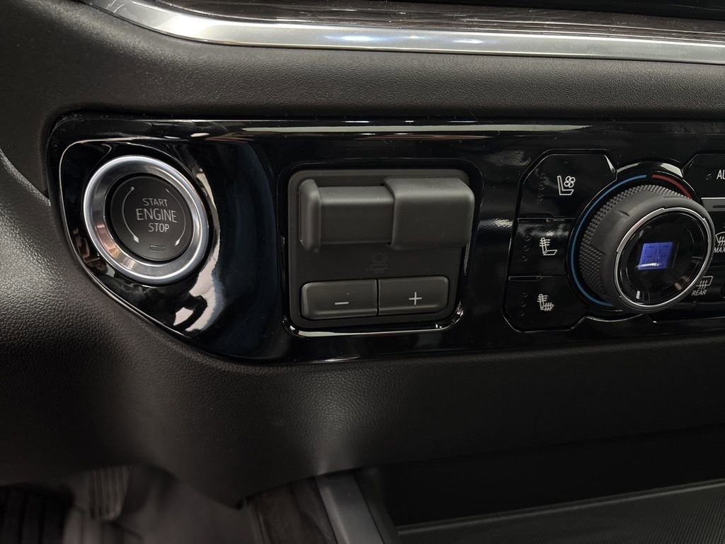 2026 Chevrolet Silverado 1500 LTZ Crew Cab Short Box 4WD