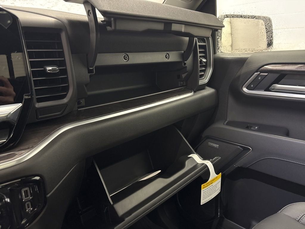 2026 Chevrolet Silverado 1500 LTZ Crew Cab Short Box 4WD