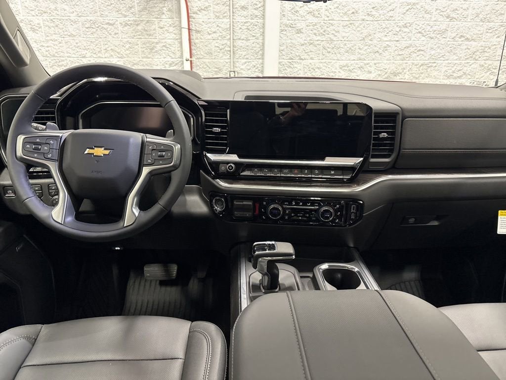 2026 Chevrolet Silverado 1500 LTZ Crew Cab Short Box 4WD