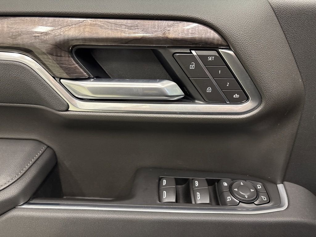 2026 Chevrolet Silverado 1500 LTZ Crew Cab Short Box 4WD