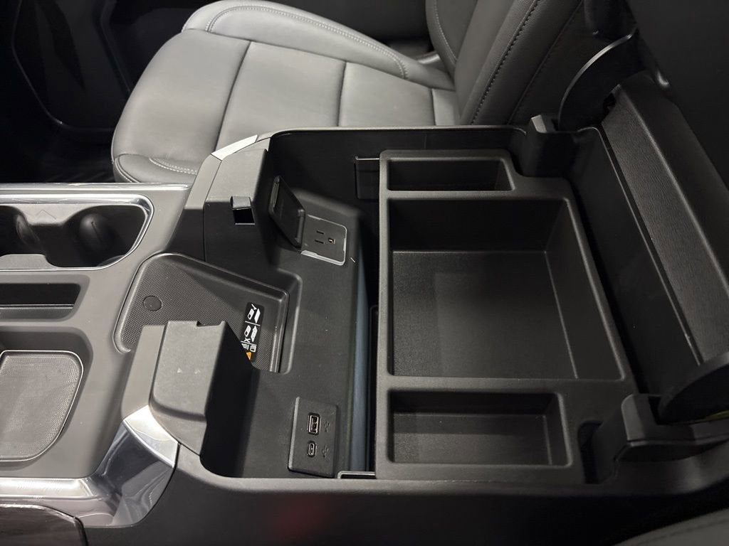 2026 Chevrolet Silverado 1500 LTZ Crew Cab Short Box 4WD