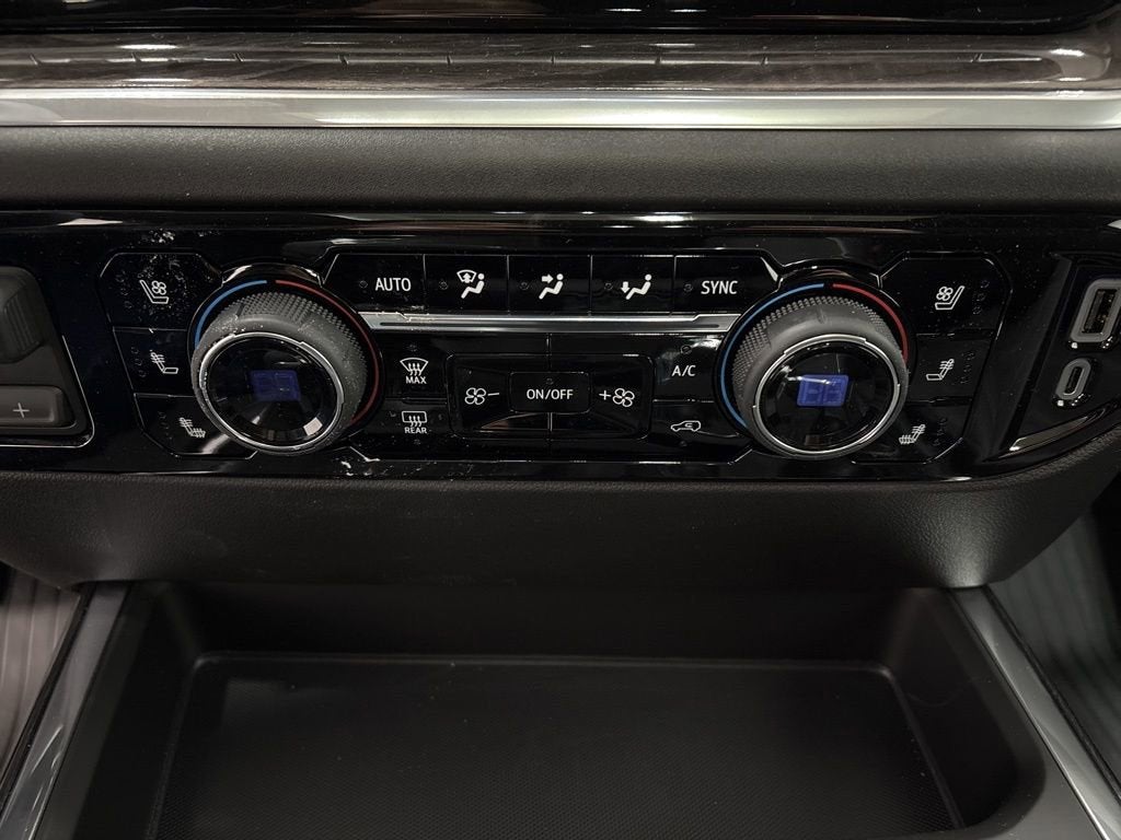 2026 Chevrolet Silverado 1500 LTZ Crew Cab Short Box 4WD