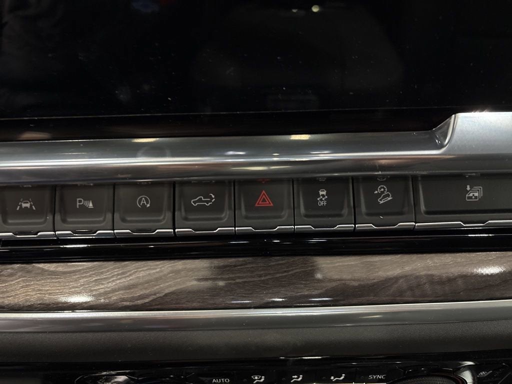 2026 Chevrolet Silverado 1500 LTZ Crew Cab Short Box 4WD