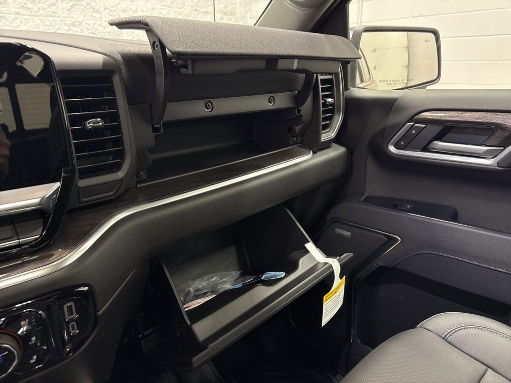 2026 Chevrolet Silverado 1500 LTZ Crew Cab Short Box 4WD