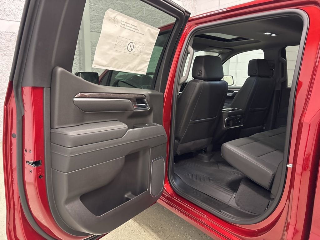 2026 Chevrolet Silverado 1500 LTZ Crew Cab Short Box 4WD