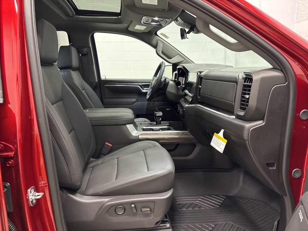 2026 Chevrolet Silverado 1500 LTZ Crew Cab Short Box 4WD