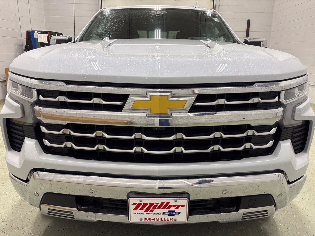 2026 Chevrolet Silverado 1500 LTZ Crew Cab Short Box 4WD