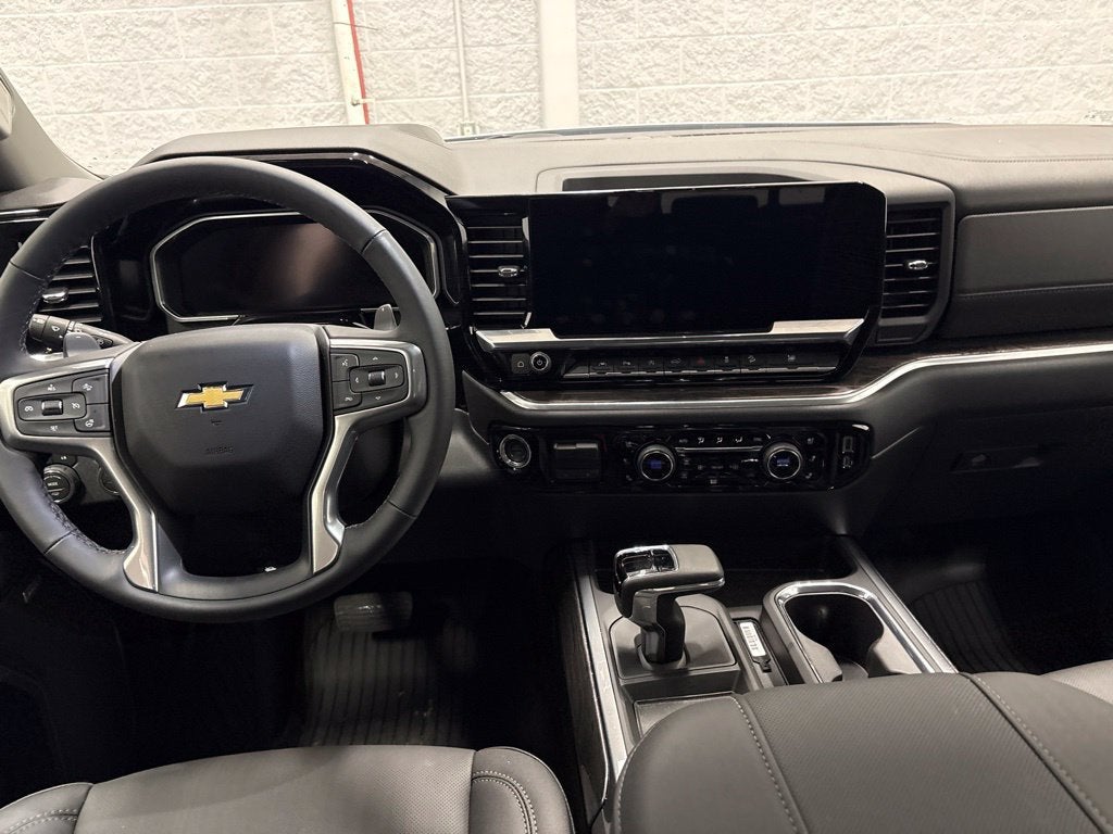 2026 Chevrolet Silverado 1500 LTZ Crew Cab Short Box 4WD