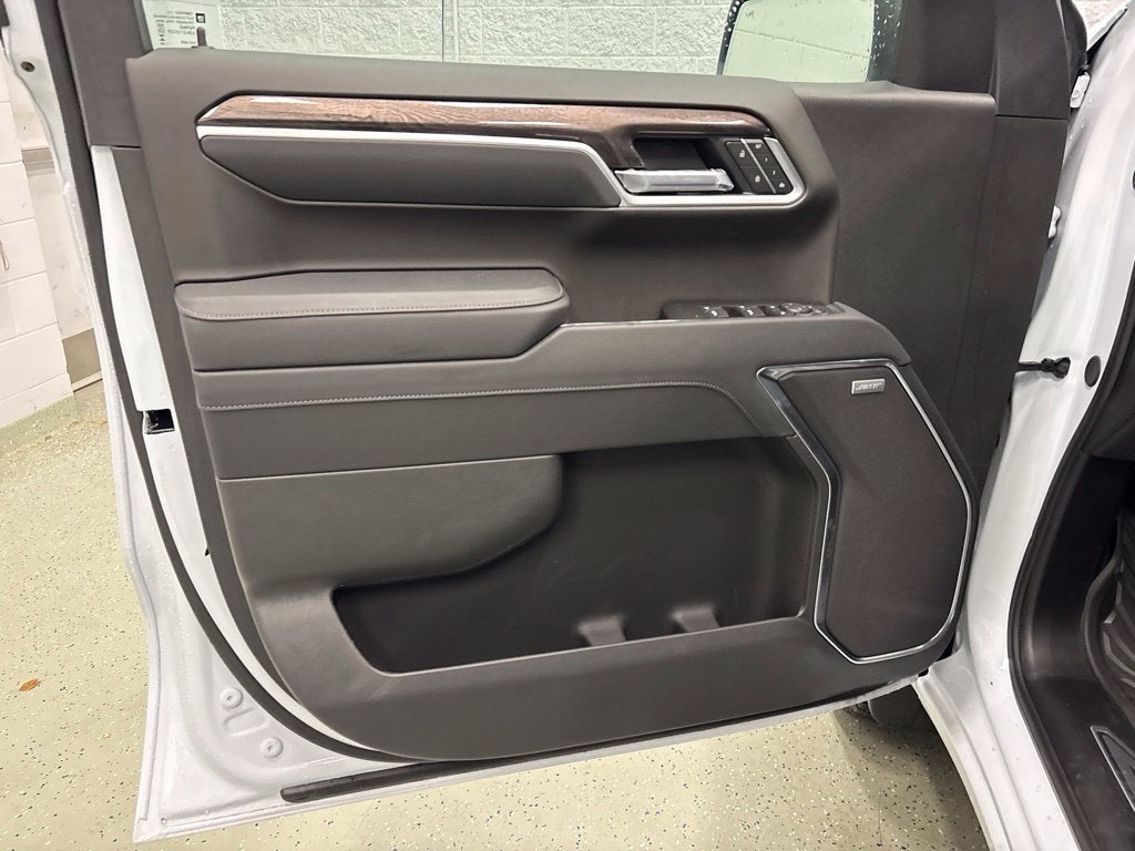 2026 Chevrolet Silverado 1500 LTZ Crew Cab Short Box 4WD