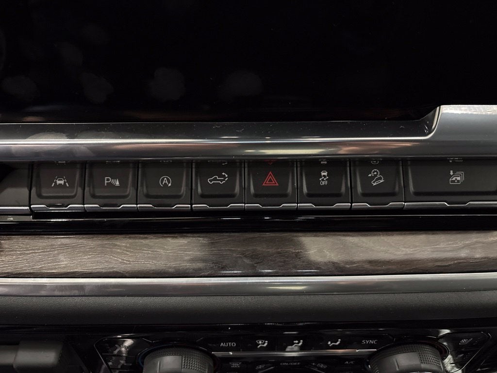 2026 Chevrolet Silverado 1500 LTZ Crew Cab Short Box 4WD