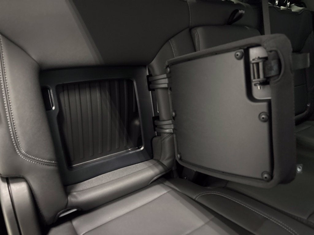 2026 Chevrolet Silverado 1500 LTZ Crew Cab Short Box 4WD