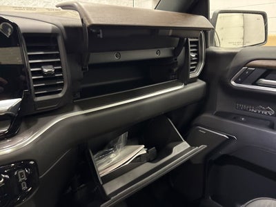 2026 Chevrolet Silverado 1500 High Country Crew Cab Short Box 4WD