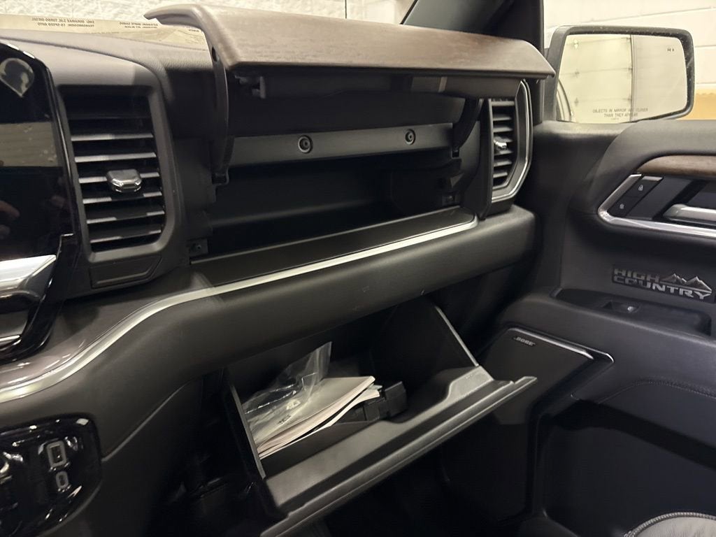 2026 Chevrolet Silverado 1500 High Country Crew Cab Short Box 4WD