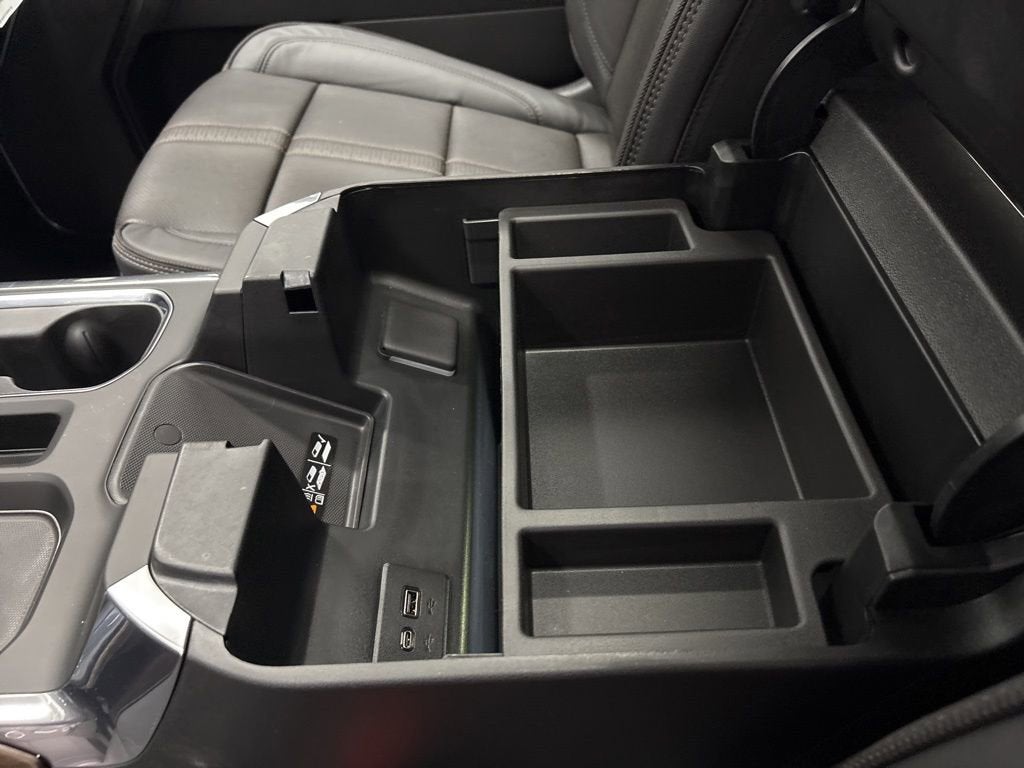 2026 Chevrolet Silverado 1500 High Country Crew Cab Short Box 4WD