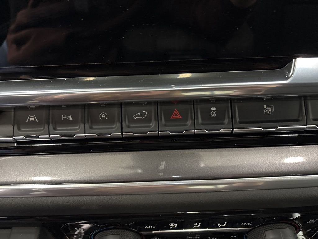 2026 Chevrolet Silverado 1500 High Country Crew Cab Short Box 4WD