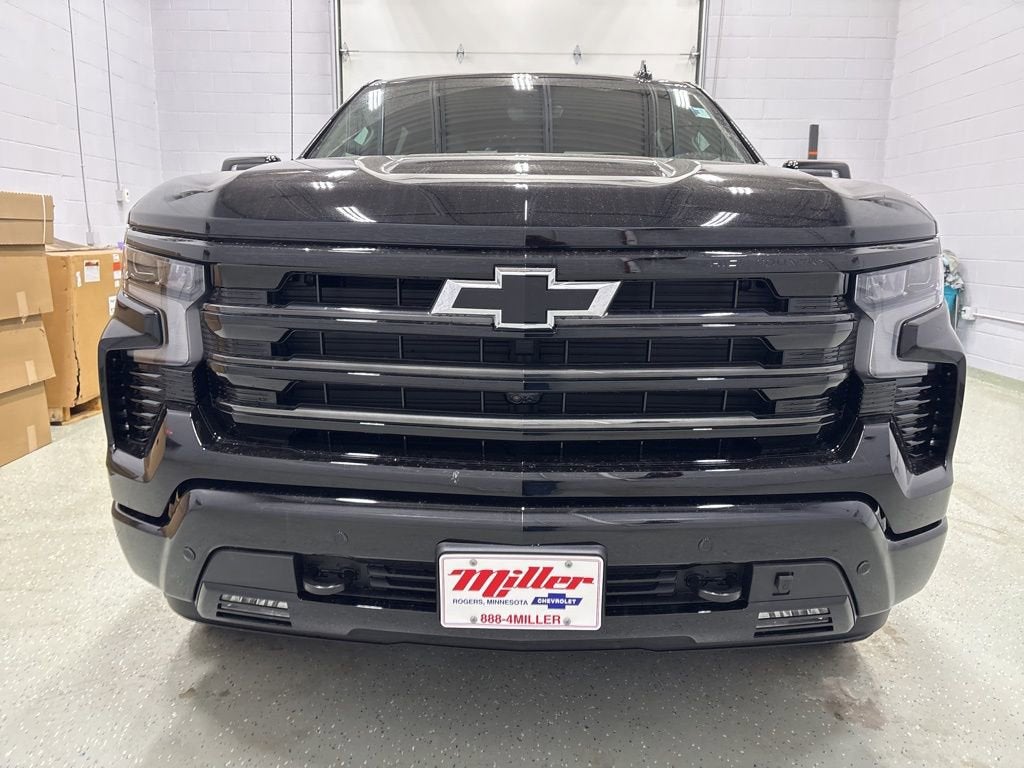 2026 Chevrolet Silverado 1500 High Country Crew Cab Short Box 4WD