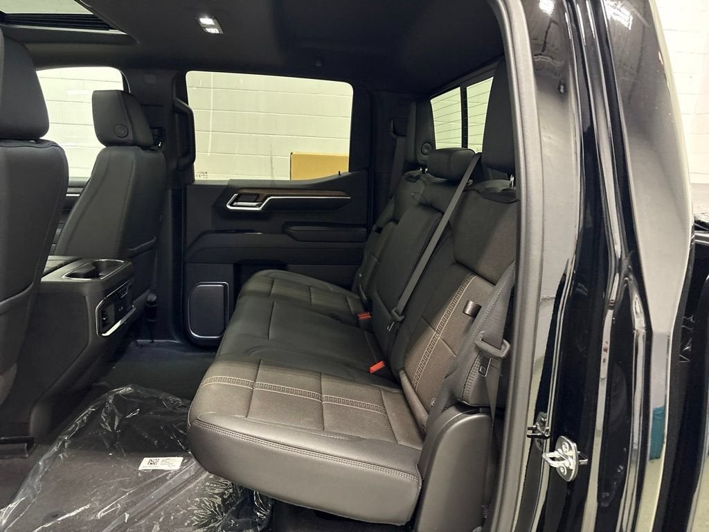 2026 Chevrolet Silverado 1500 High Country Crew Cab Short Box 4WD