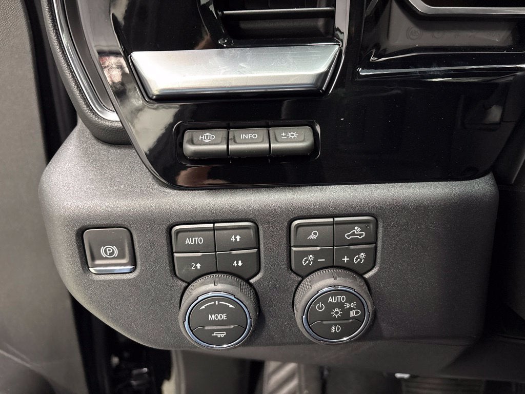2026 Chevrolet Silverado 1500 High Country Crew Cab Short Box 4WD
