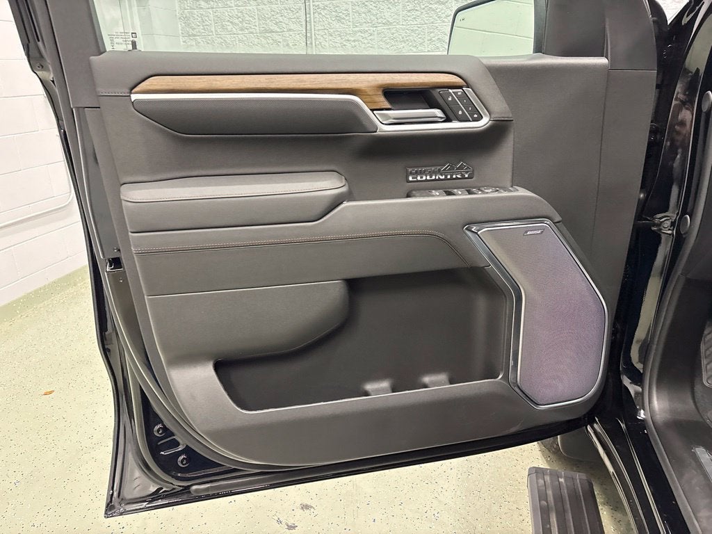 2026 Chevrolet Silverado 1500 High Country Crew Cab Short Box 4WD