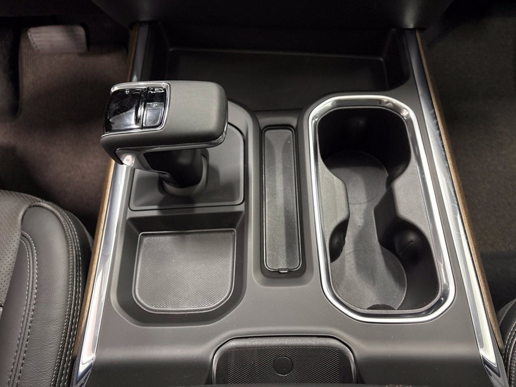 2026 Chevrolet Silverado 1500 High Country Crew Cab Short Box 4WD