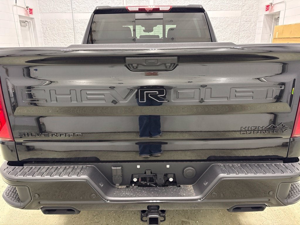 2026 Chevrolet Silverado 1500 High Country Crew Cab Short Box 4WD