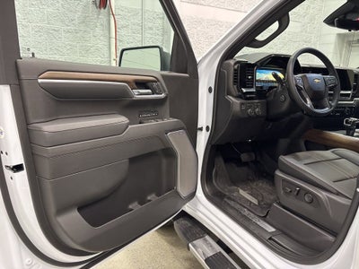 2026 Chevrolet Silverado 1500 High Country Crew Cab Short Box 4WD