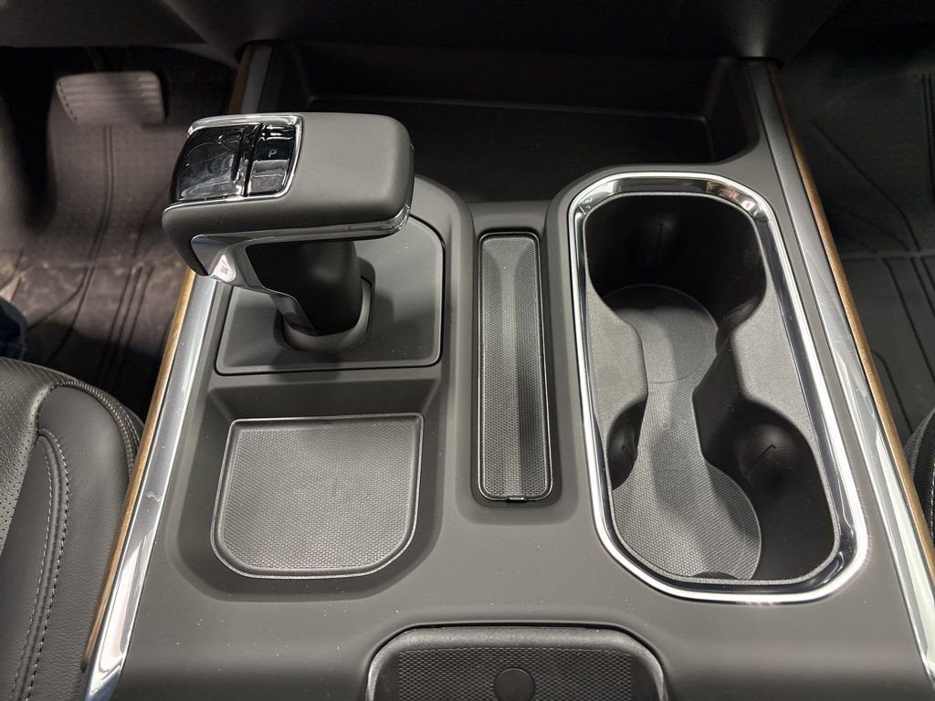 2026 Chevrolet Silverado 1500 High Country Crew Cab Short Box 4WD
