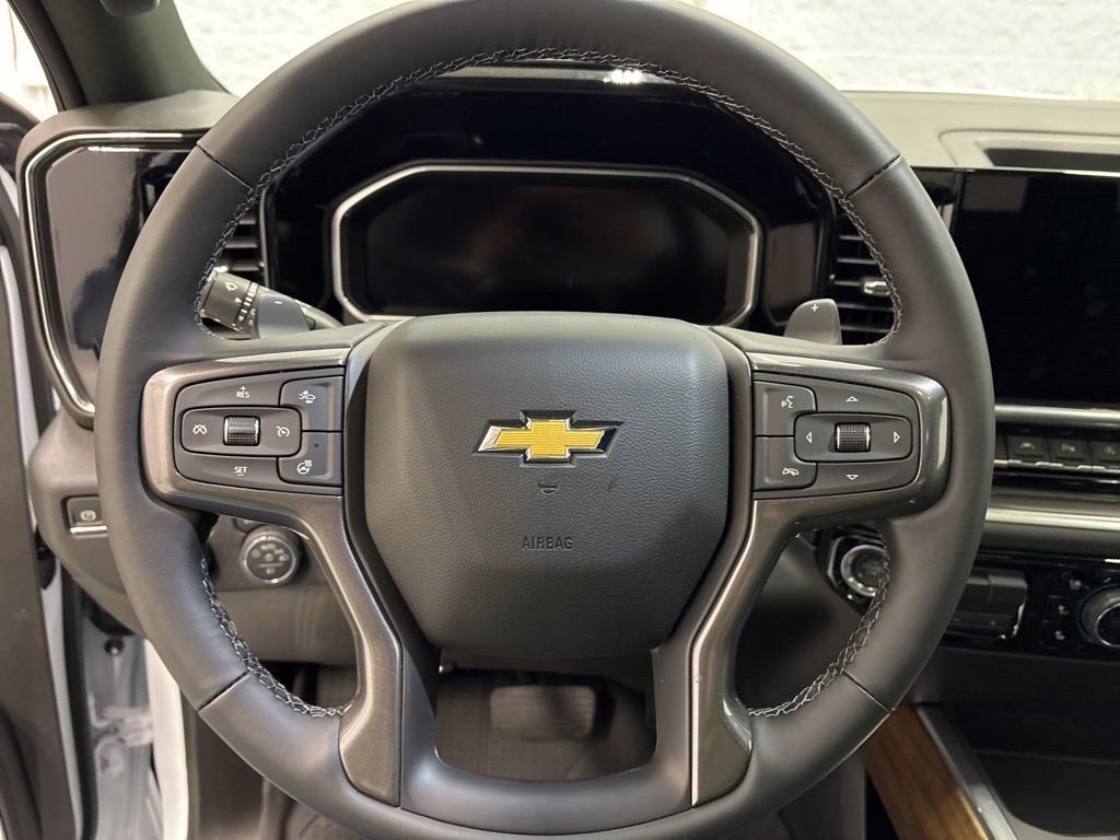 2026 Chevrolet Silverado 1500 High Country Crew Cab Short Box 4WD