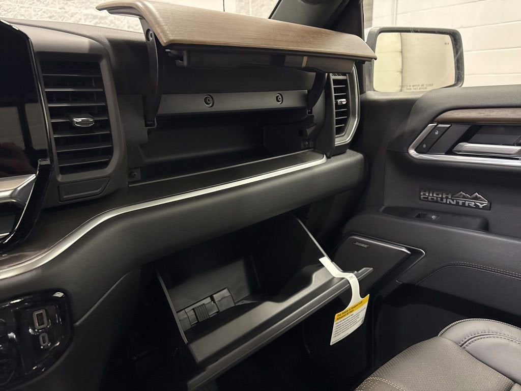 2026 Chevrolet Silverado 1500 High Country Crew Cab Short Box 4WD