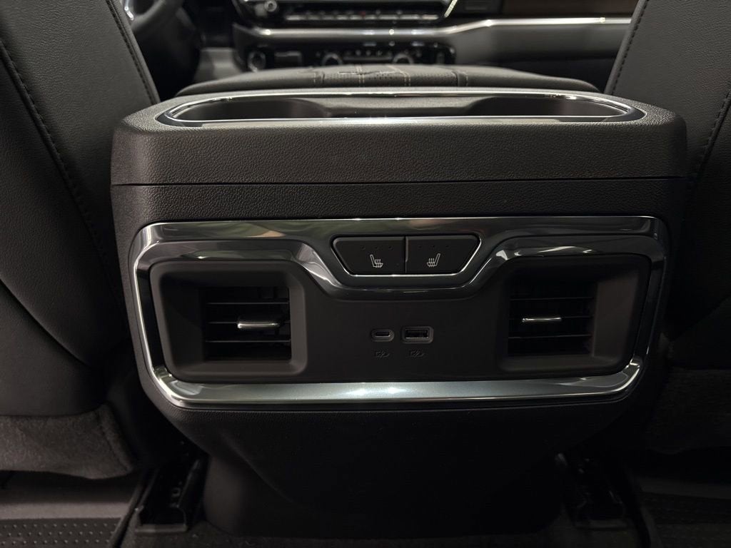 2026 Chevrolet Silverado 1500 High Country Crew Cab Short Box 4WD
