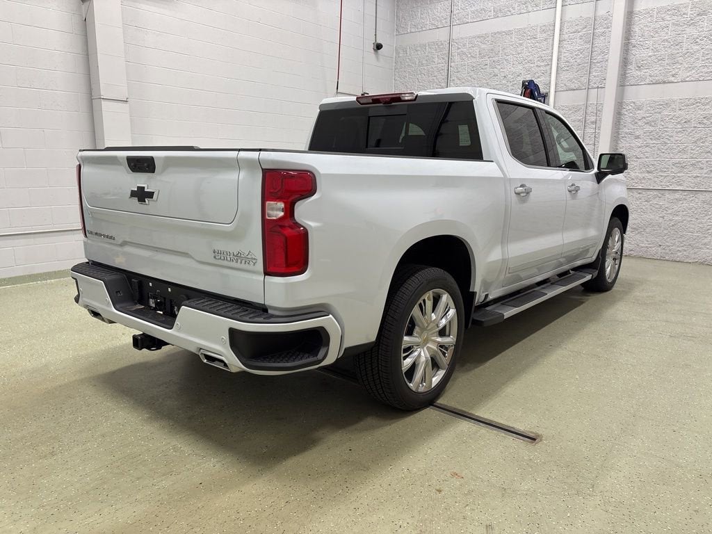 2026 Chevrolet Silverado 1500 High Country Crew Cab Short Box 4WD