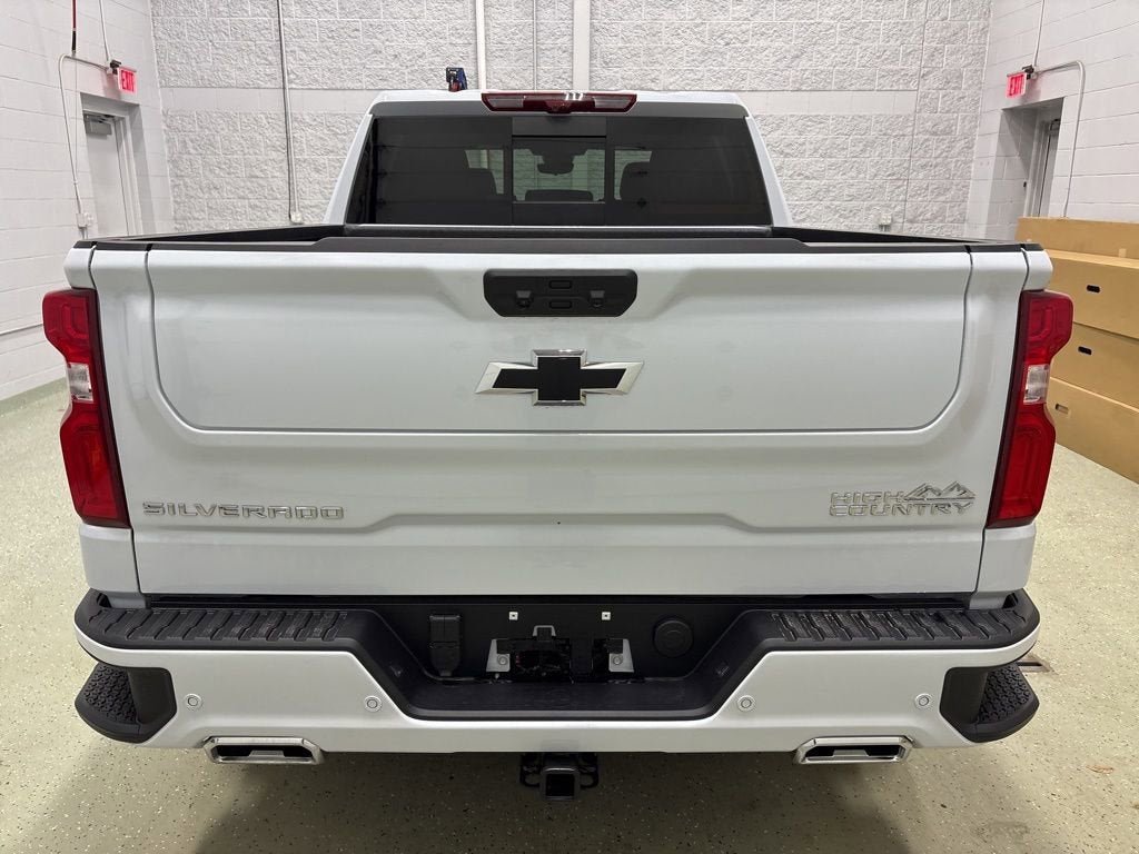 2026 Chevrolet Silverado 1500 High Country Crew Cab Short Box 4WD
