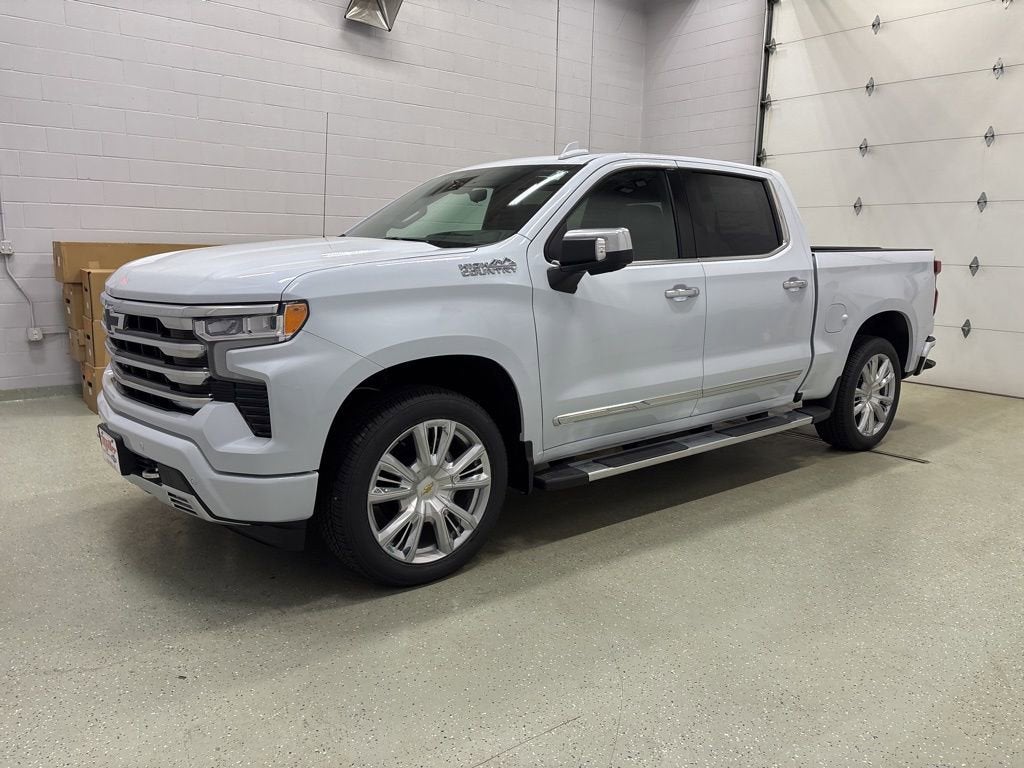 2026 Chevrolet Silverado 1500 High Country Crew Cab Short Box 4WD