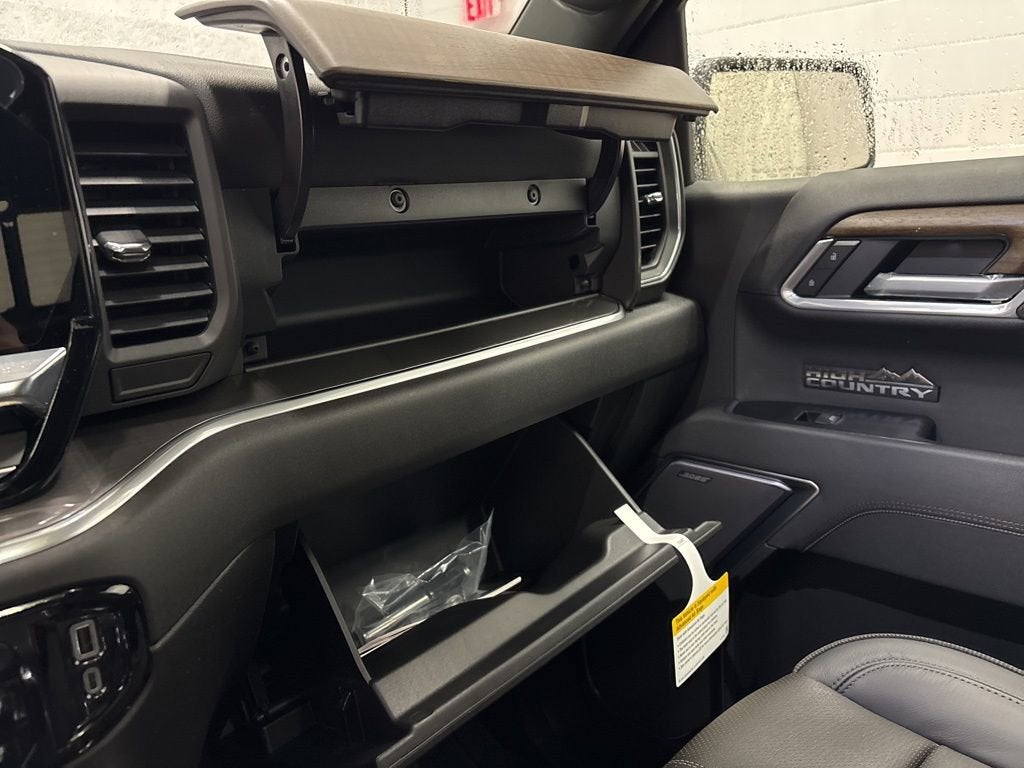 2026 Chevrolet Silverado 1500 High Country Crew Cab Short Box 4WD