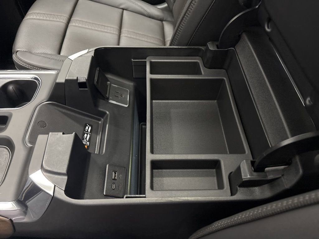 2026 Chevrolet Silverado 1500 High Country Crew Cab Short Box 4WD