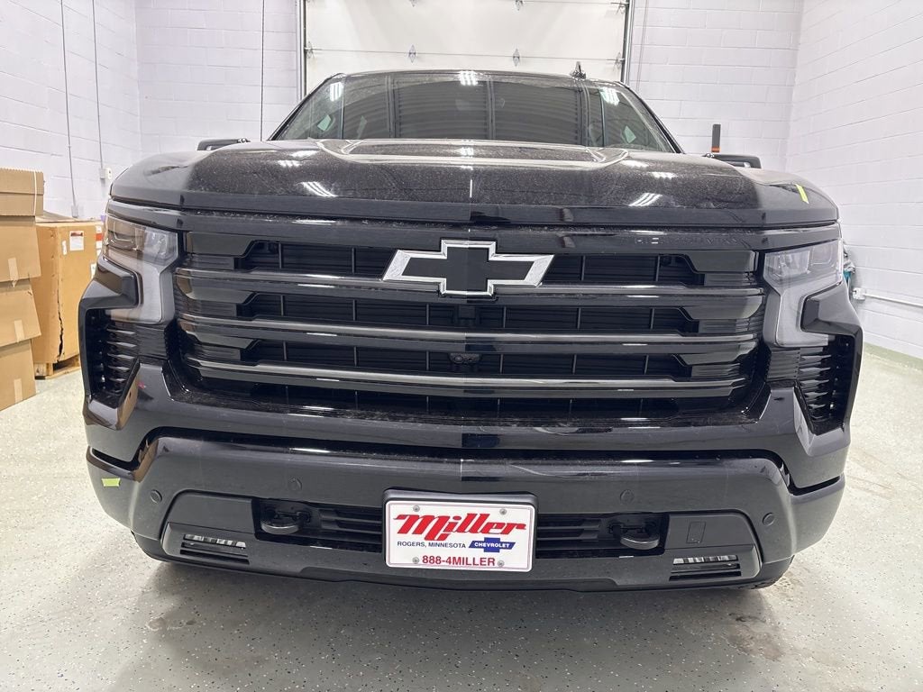 2026 Chevrolet Silverado 1500 High Country Crew Cab Short Box 4WD