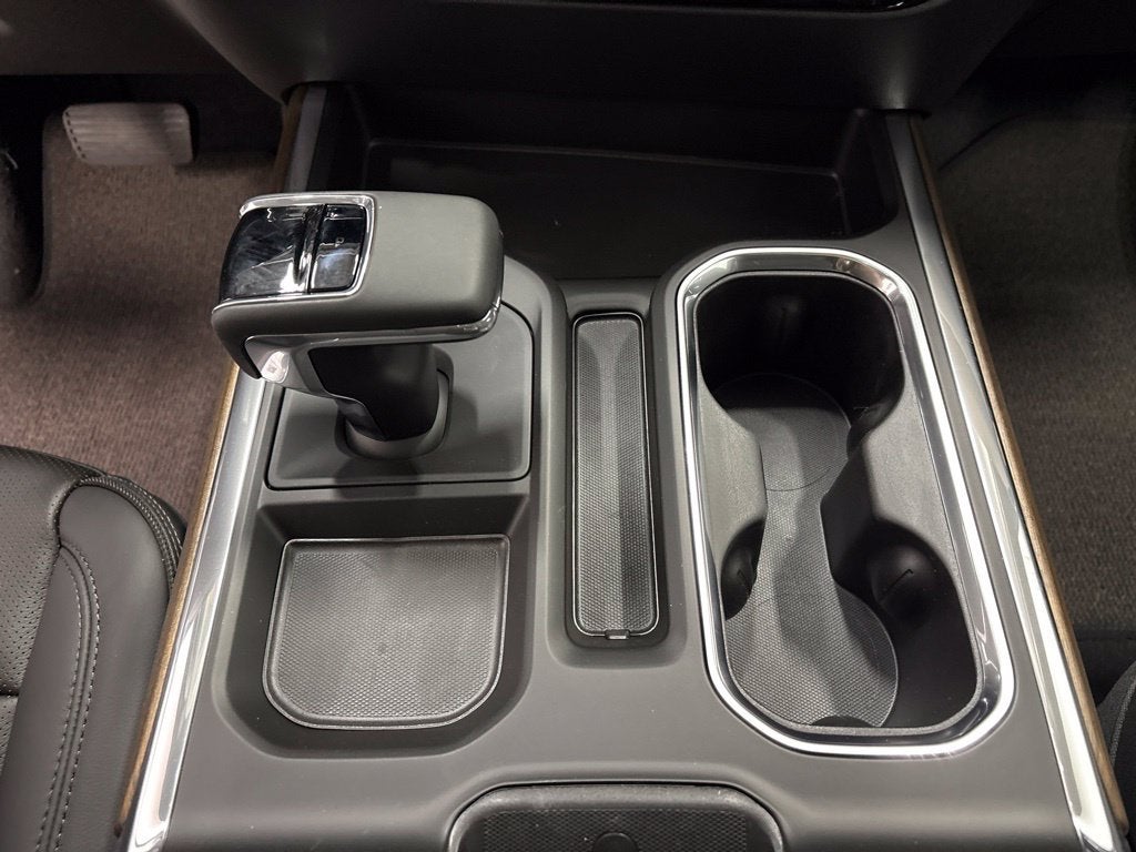 2026 Chevrolet Silverado 1500 High Country Crew Cab Short Box 4WD