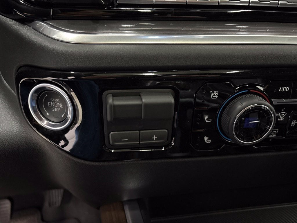 2026 Chevrolet Silverado 1500 High Country Crew Cab Short Box 4WD