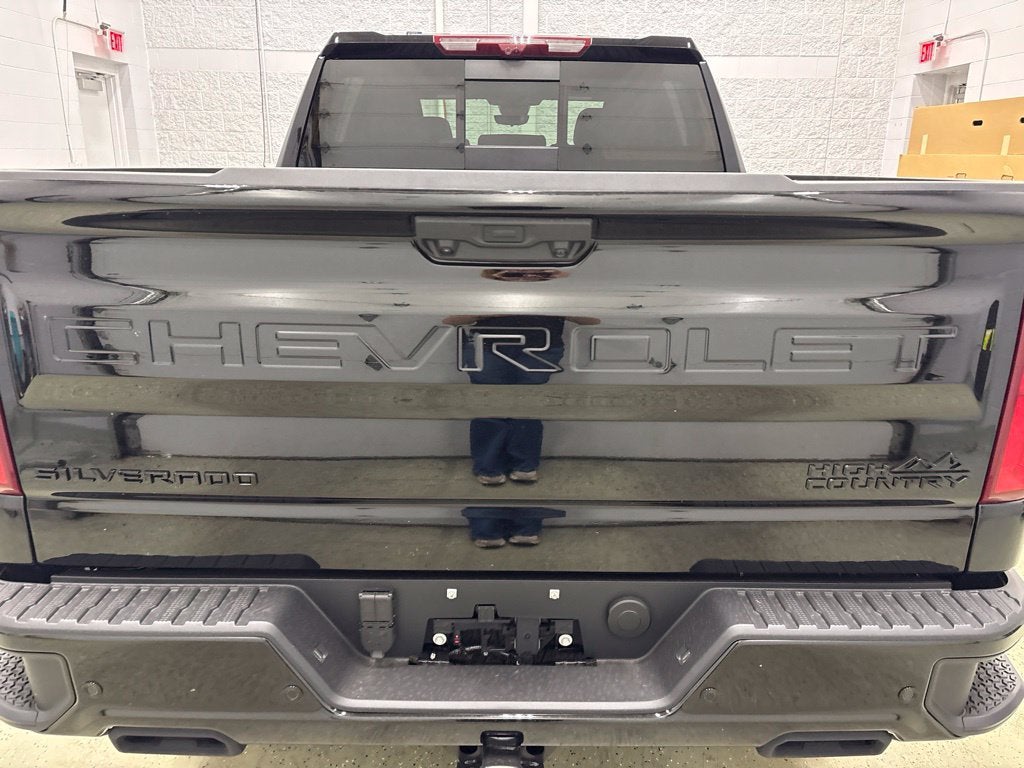 2026 Chevrolet Silverado 1500 High Country Crew Cab Short Box 4WD