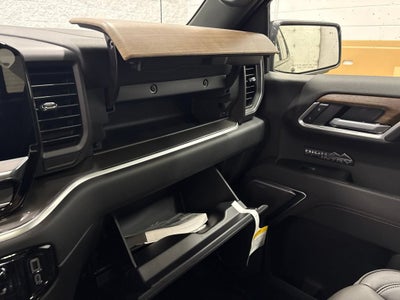 2026 Chevrolet Silverado 1500 High Country Crew Cab Short Box 4WD