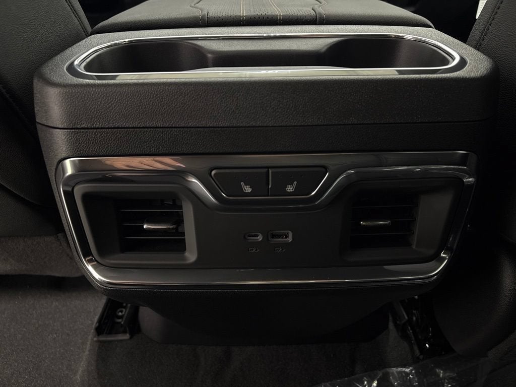 2026 Chevrolet Silverado 1500 High Country Crew Cab Short Box 4WD