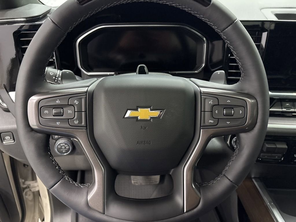 2026 Chevrolet Silverado 1500 High Country Crew Cab Short Box 4WD