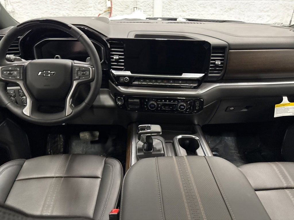 2026 Chevrolet Silverado 1500 High Country Crew Cab Short Box 4WD