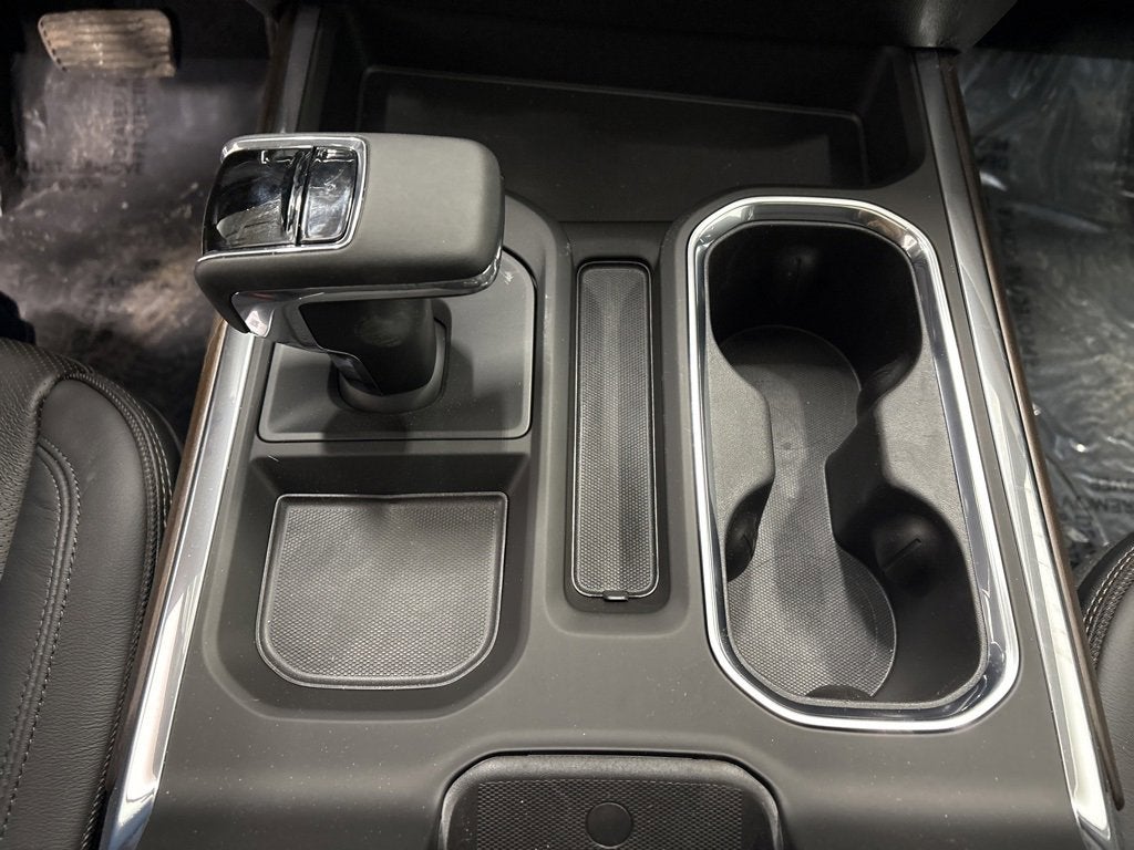 2026 Chevrolet Silverado 1500 High Country Crew Cab Short Box 4WD