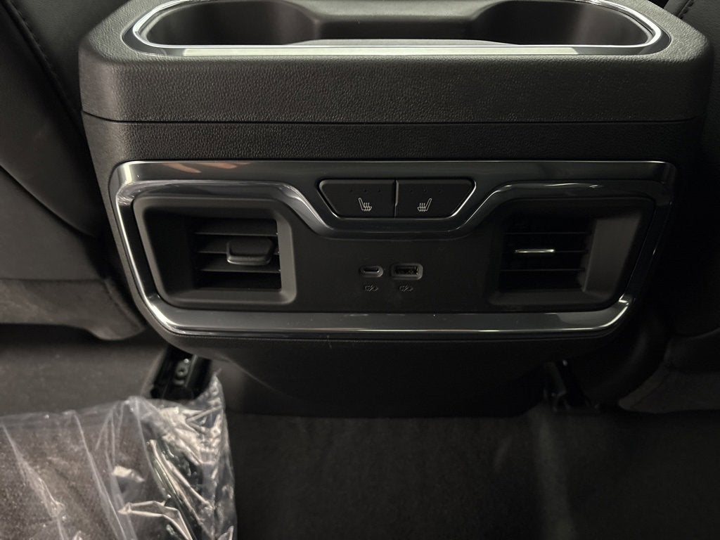 2026 Chevrolet Silverado 1500 High Country Crew Cab Short Box 4WD