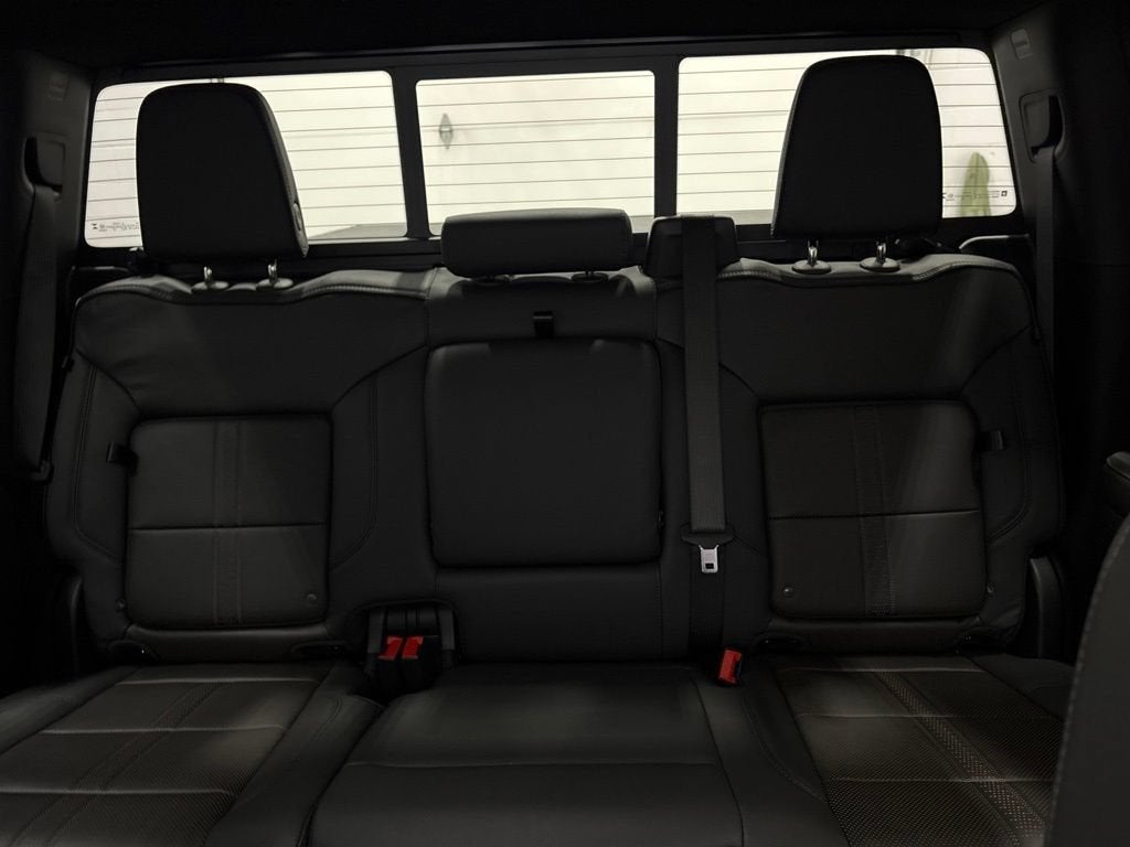 2026 Chevrolet Silverado 1500 High Country Crew Cab Short Box 4WD