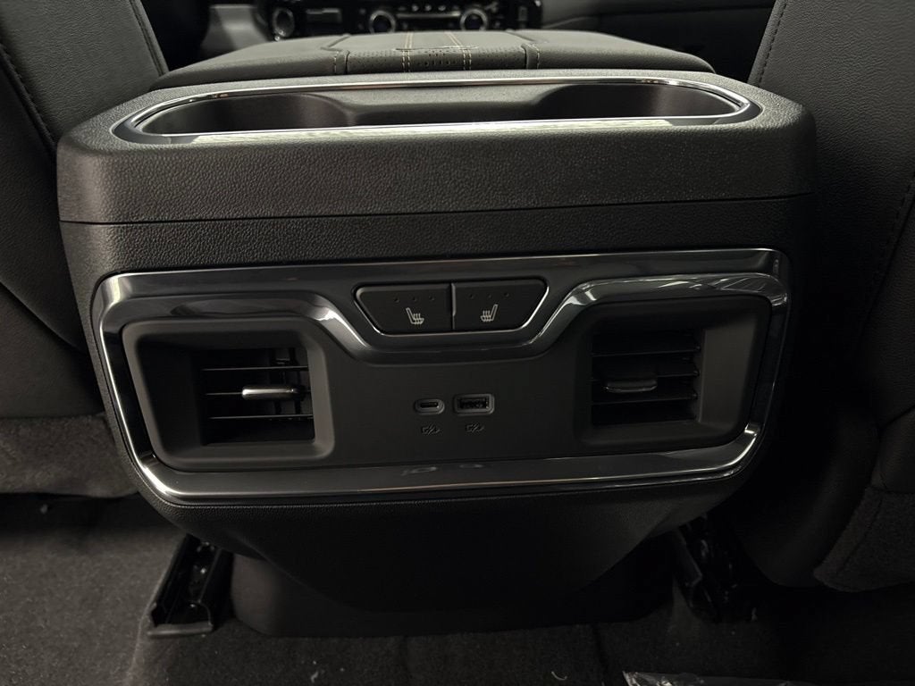 2026 Chevrolet Silverado 1500 High Country Crew Cab Short Box 4WD