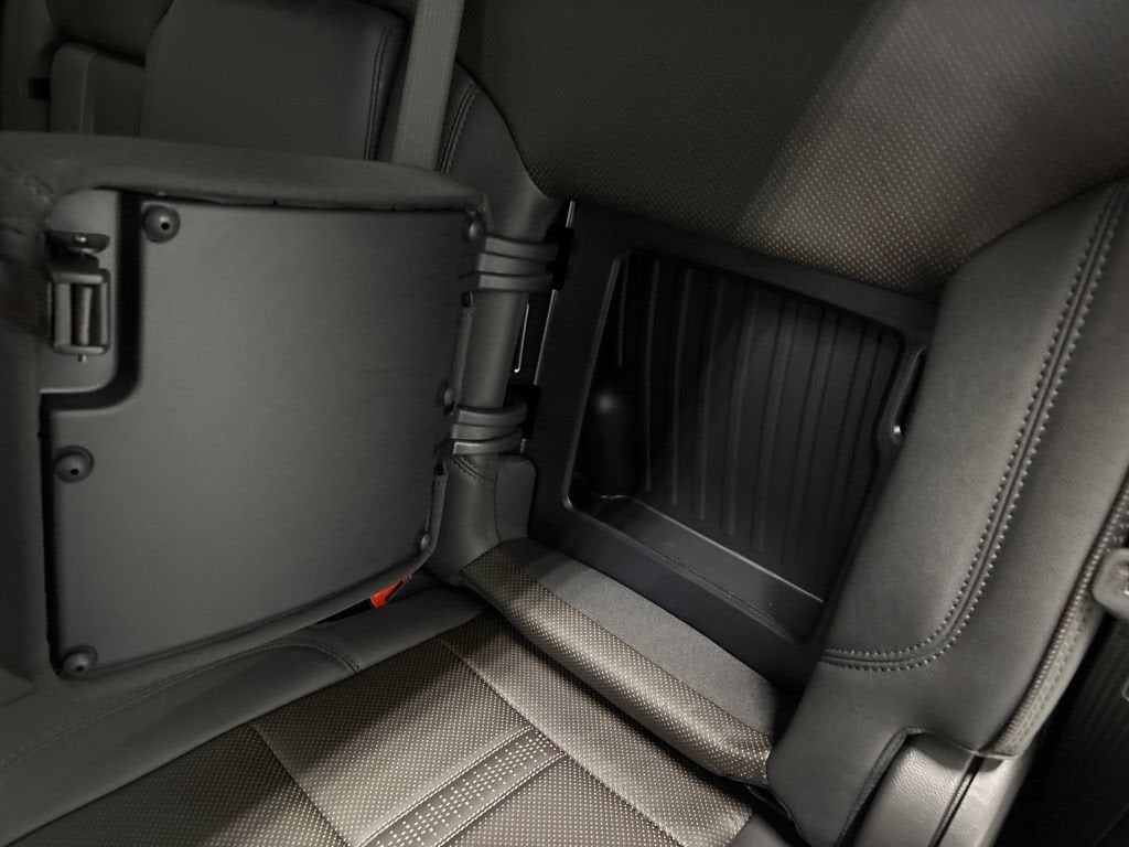 2026 Chevrolet Silverado 1500 High Country Crew Cab Short Box 4WD
