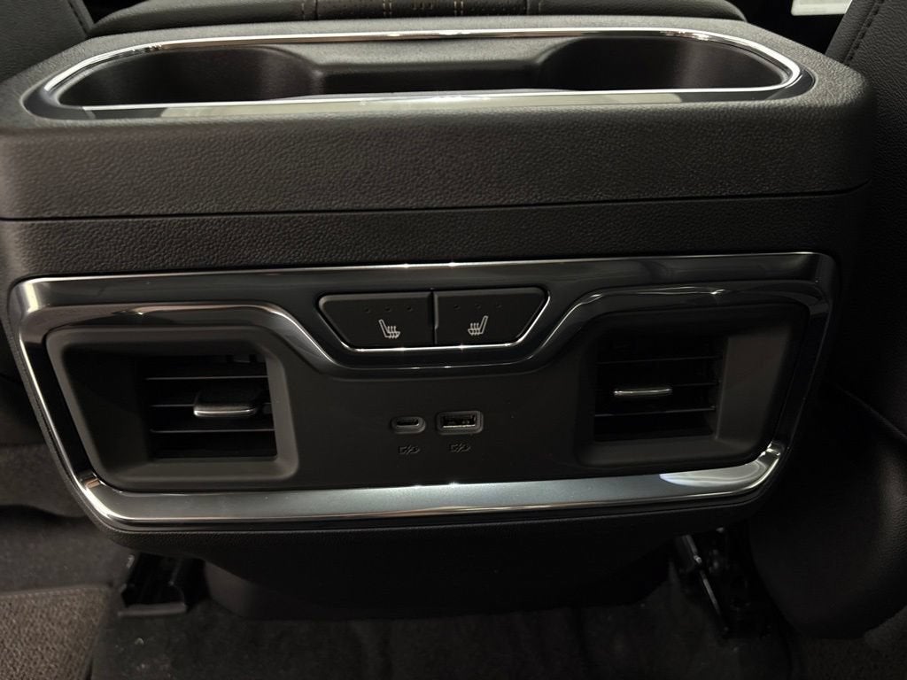 2026 Chevrolet Silverado 1500 High Country Crew Cab Short Box 4WD