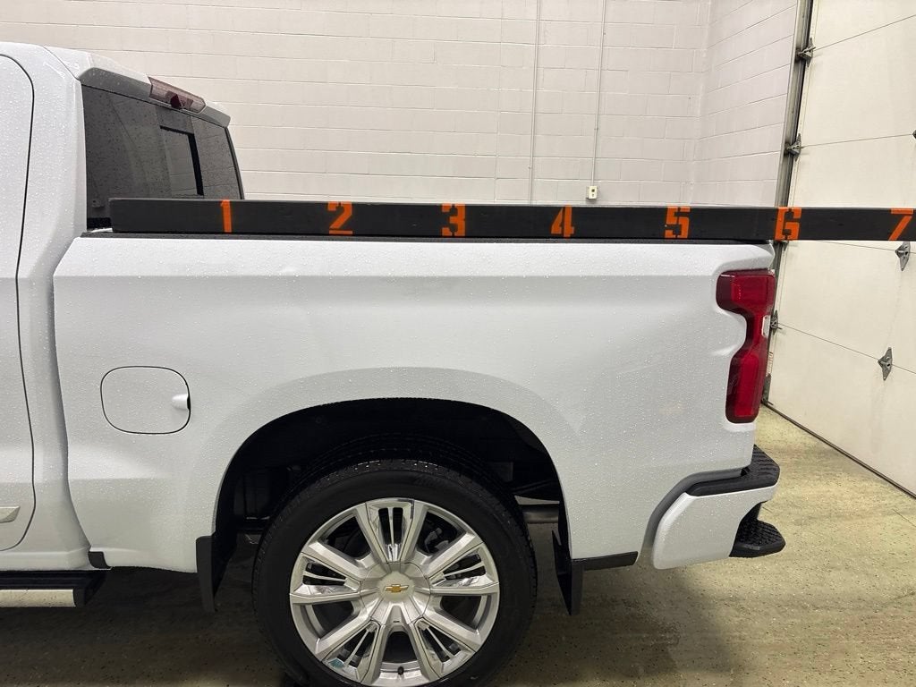 2026 Chevrolet Silverado 1500 High Country Crew Cab Short Box 4WD